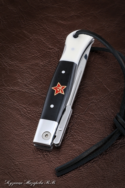 Нож Финка НКВД складная сталь 95Х18 накладки акрил черный+белый с красной звездой