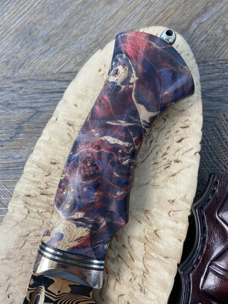 Нож Варан дамаск ламинированный с воронением, дол, рукоять березовый кап стабилизированный, мокуме-гане