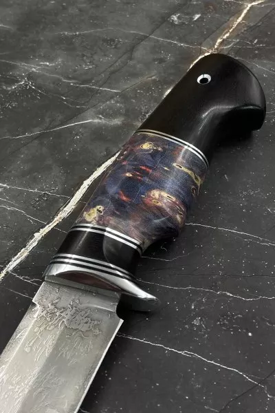 Нож Вепрь D2 — наборная рукоять: карельская береза фиолетовая, черный граб