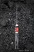 Нож Сапер дамаск торцевой мокуме-гане карельская береза фиолетовая кость мамонта красная