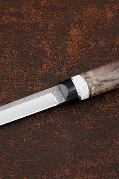 Нож Сойка 95Х18 рукоять G10 черная, рог лося, карельская береза коричневая