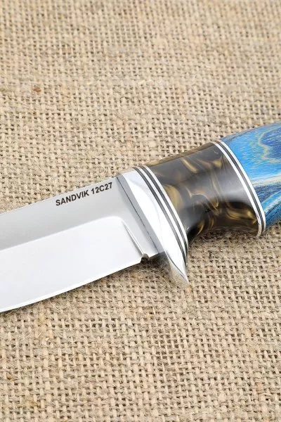 Нож Гепард Sandvik рукоять ясень стабилизированный синий акрил