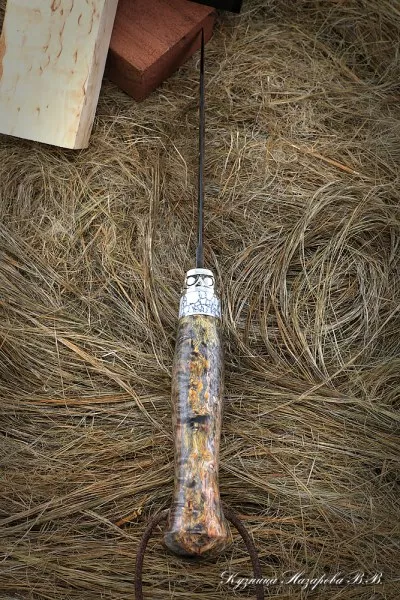 Нож Вепрь дамаск ламинированный с воронением карельская береза коричневая акрил