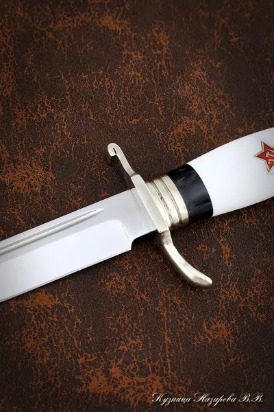 Реплика Финка НКВД малая Elmax мельхиор акрил белый+черный с красной звездой