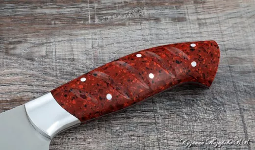 Кухонный нож Шеф № 11 сталь 95Х18 рукоять акрил красный