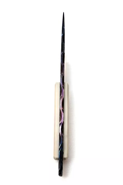 Нож Финт дамаск ламинированный акрил белый (Coutellia)
