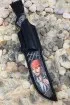 Нож Боец ламинация S 390 в крученом дамаске, мокуме-гане акрил черный, скримшоу Пират