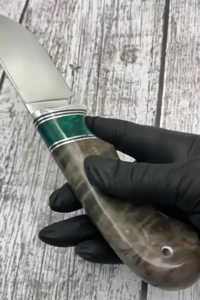 Видео: Нож Ловчий Sandvik рукоять ясень стабилизированный коричневый акрил зеленый