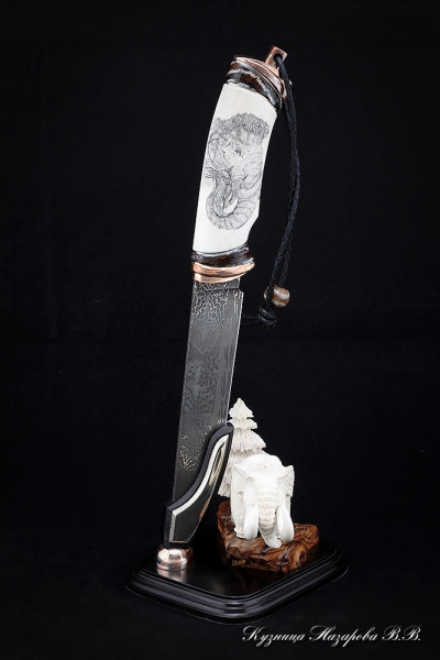 Авторская композиция Эпоха мамонта нож дамаск торцевой рукоять мокуме-гане, зуб мамонта, бивень моржа с рисунком