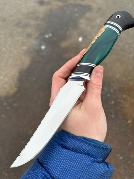 Нож &quot;Рыбак&quot; сталь х12мф, рукоять карельская береза янтарь и акрил зеленый (распродажа) 