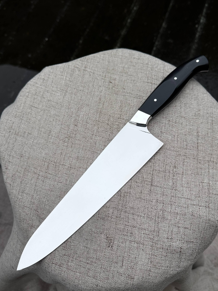 Кухонный цельнометаллический нож "Гьюто" из стали VG-10, накладки из G10 черной