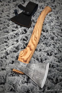 Axe 27 with traces of forging (cooking metals: carbon+ HVG)