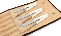 Elmax steak knife set acrylic white in a case made of 100% vegetable-tanned leather produced by LA BRETAGNA factory