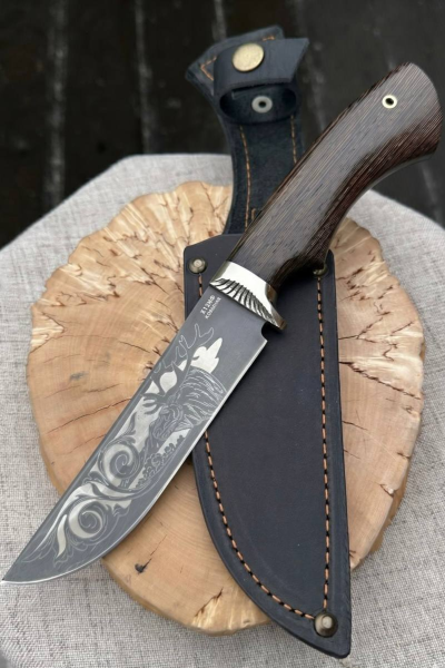Нож охотничий "Варан" сталь х12мф гравировка лося, рукоять венге и мельхиор 