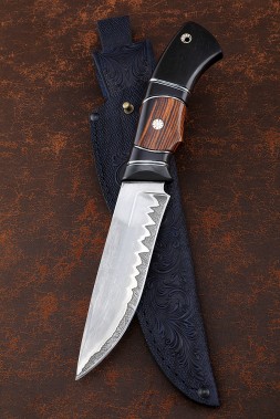 Нож Оса дамаск ламинированный, черный граб, железное дерево, карбон