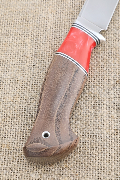 Нож Овод Sandvik рукоять ясень стабилизированный коричневый акрил красный (New)