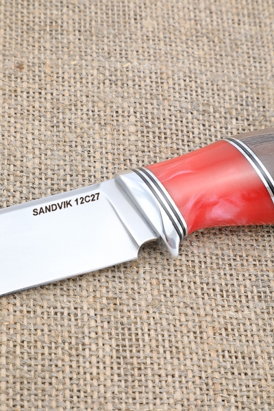 Нож Овод Sandvik рукоять ясень стабилизированный коричневый акрил красный (New)