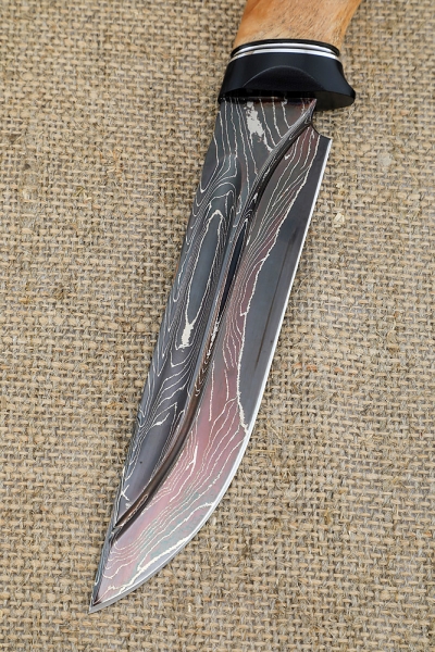 Нож Овод 2 дамаск с долом ламинированный с воронением карельская береза