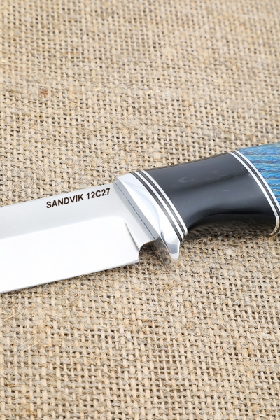 Нож Странник Sandvik рукоять ясень стабилизированный синий акрил черный