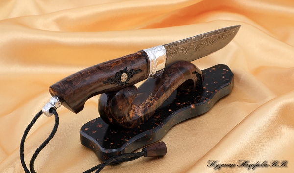 Нож Штык дамаск ламинированный карельская береза коричневая на подставке