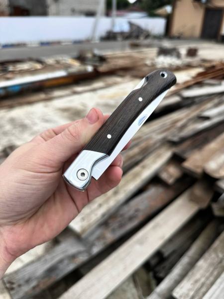 Складной нож 