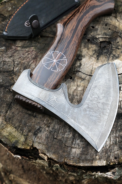 Axe-35 damascus wenge with inlay