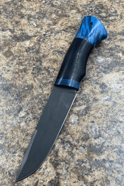Нож "Оса" сталь х12мф, рукоять черный граб и карельская береза синяя (распродажа)