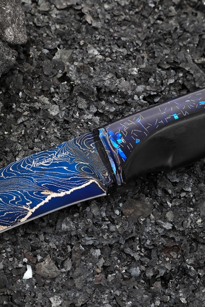 Boning knife steel Damascus laminated handle black hornbeam acrylic (Coutellia)