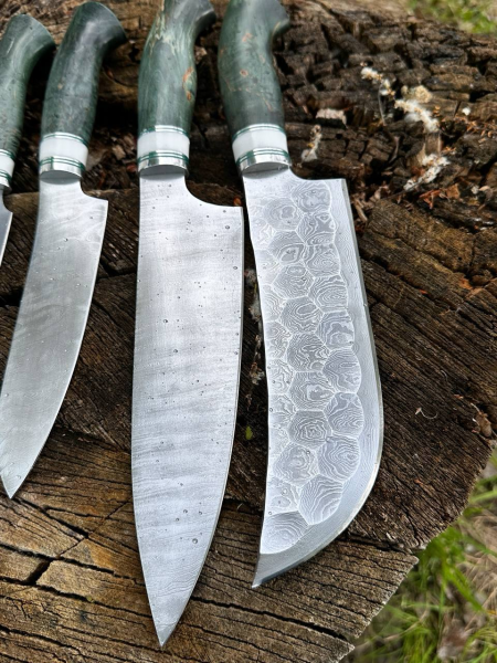 Кухонный набор 5 ножей из дамасской стали с никелем, рукоять из карельской березы зеленой и подставка 