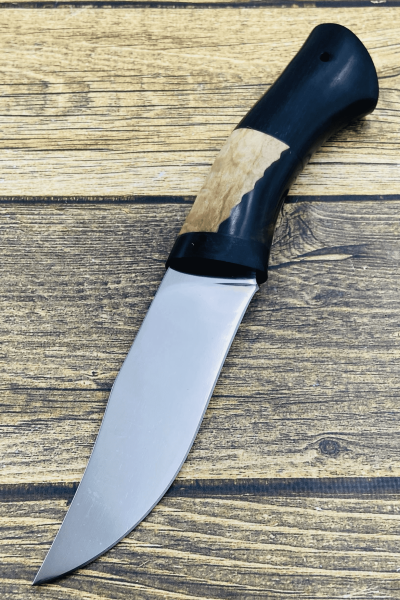 Нож "Дельфин" сталь х12мф, рукоять гибрид : карельская береза янтарь и акрил черный, черный граб (распродажа)