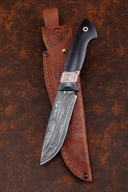 Нож Странник дамаск ламинированный с долом рукоять карбон карельская береза коричневая черный граб