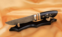 Нож Вепрь дамаск нержавеющий кость мамонта черный граб с инкрустацией на подставке