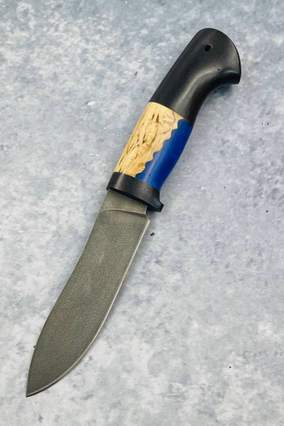 Нож "Вулкан" сталь ХВ5, рукоять карельская береза янтарь и акрил синий, черный граб (распродажа)