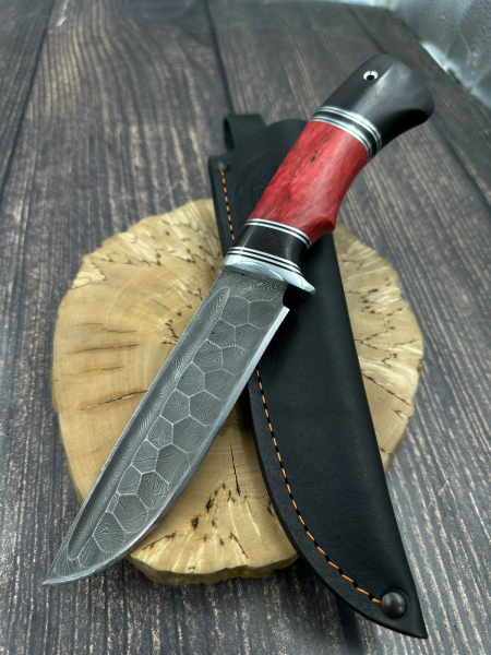 Нож &quot;Овод&quot; сталь дамаск камень, рукоять стабилизированная карельская береза красная и черный граб (распродажа) 
