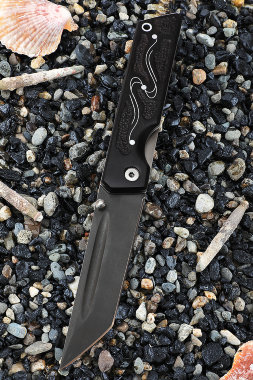 Folding Knife Tokyo Steel H12MF Lining Black Hornbeam Carved (Coutellia)