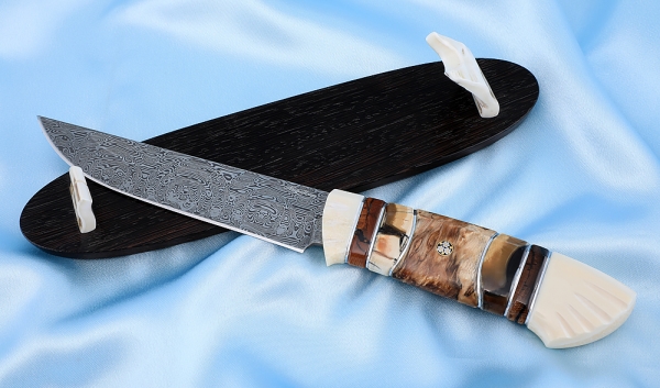 Нож Овод 2 дамаск нержавеющий кость мамонта рог лося на подставке