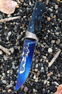 Damascus laminated Leopard knife carved stabilized Karelian birch (blue) (Coutellia)