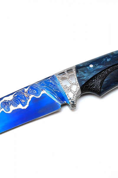Damascus laminated Leopard knife carved stabilized Karelian birch (blue) (Coutellia)