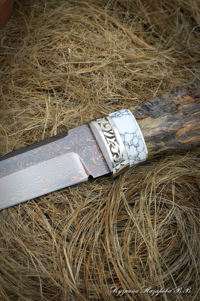 Нож Вепрь дамаск ламинированный с воронением карельская береза коричневая акрил