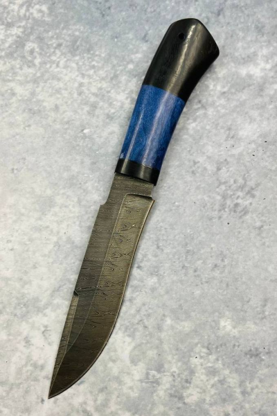 Нож "Таежник" сталь дамаск, рукоять карельская береза синяя и черный граб (распродажа)