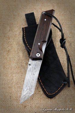 Folding knife Tokyo steel Damascus stainless lining wenge