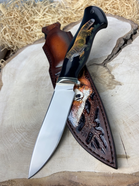 Нож Фокс S390 рукоять акрил черный (пирография), нейзельбер 
