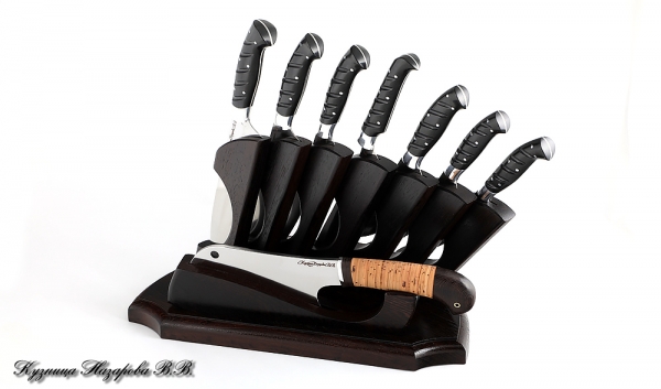 Подставка из венге с набором из 7 ножей и тяпки (95х18, черный акрил) 