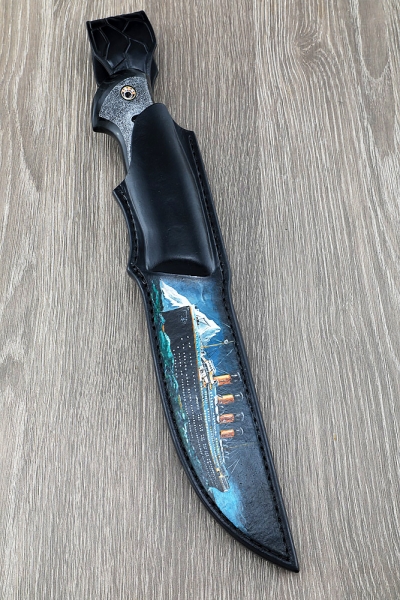 Gadfly knife 2 lamination S 390 in twisted damascus, mokume-gane acrylic black, scrimshaw Titanic