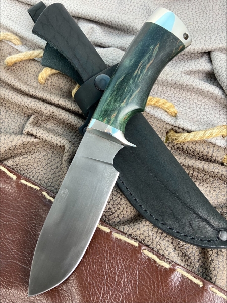 Нож Лесной сталь х12мф рукоять стабилизированная карельская береза зеленая мельхиор