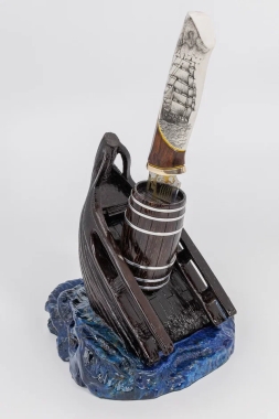 Авторская композиция «Морской Риф» ламинированный дамаск, железное дерево и рог лося со скримшоу
