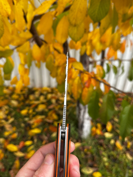 Складной нож 