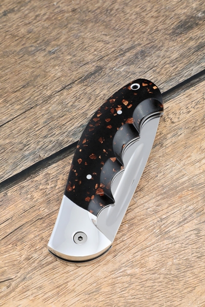 Складной нож 