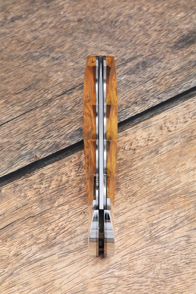 Складной нож 