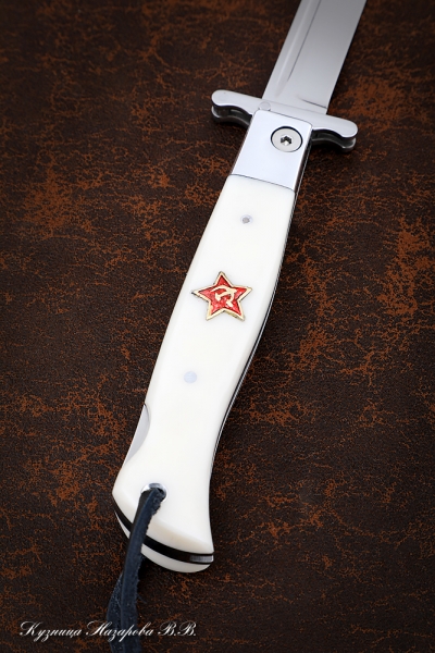 Нож Финка НКВД складная сталь х12мф накладки акрил белый с красной звездой